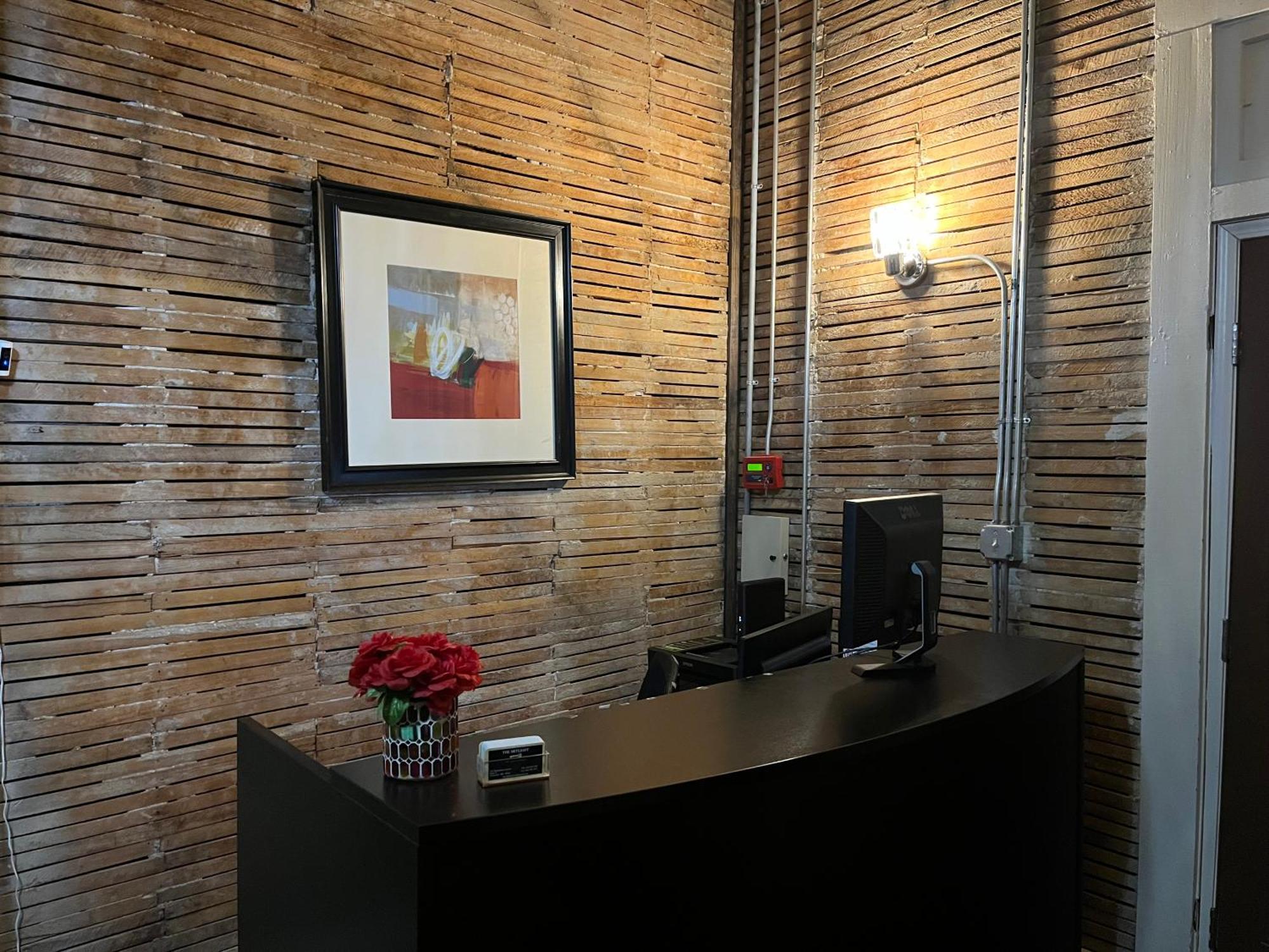 The Skylight Hotel Грийнвил Екстериор снимка
